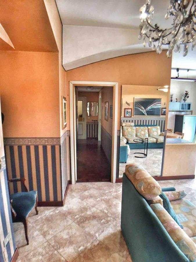 Elegante Appartamento Vicino Al Centro تورينو المظهر الخارجي الصورة