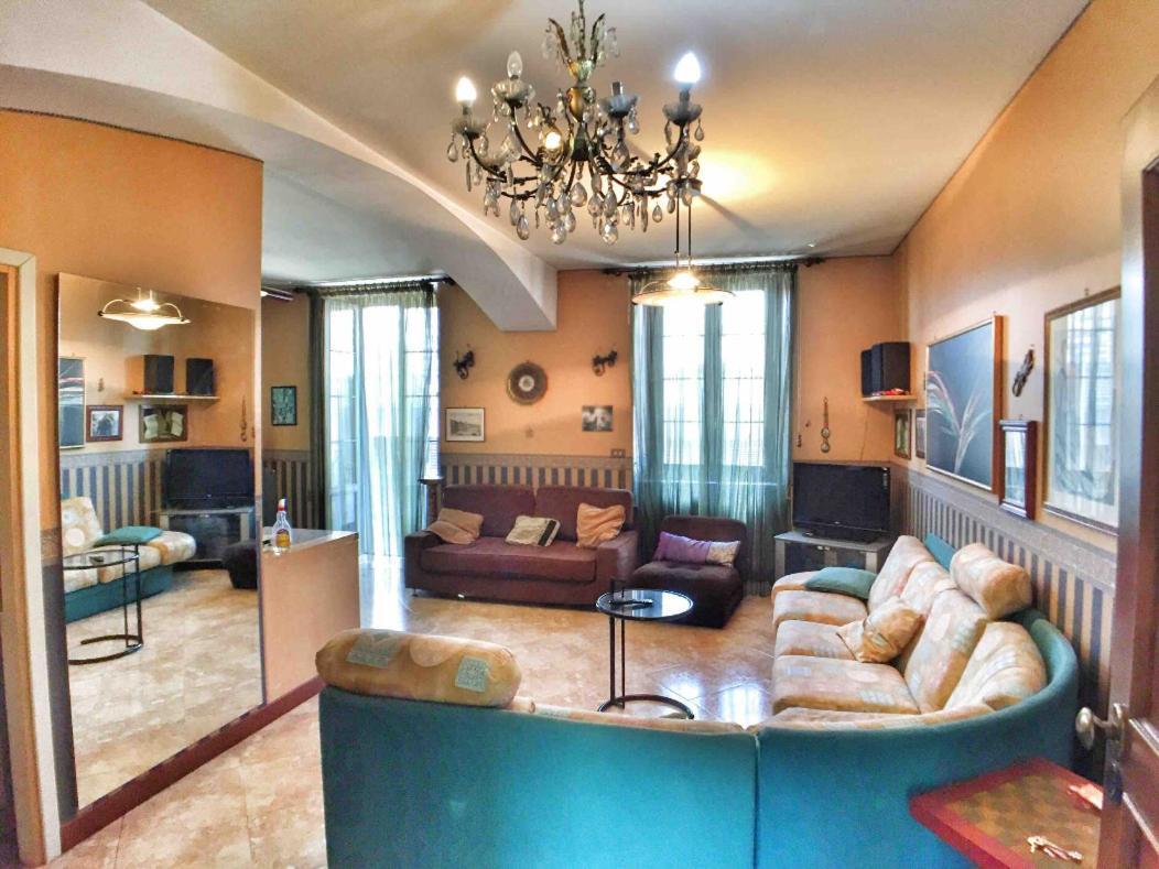 Elegante Appartamento Vicino Al Centro تورينو المظهر الخارجي الصورة